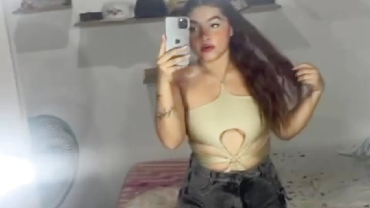 Me💕 - video by Charlotte_Bms cam model