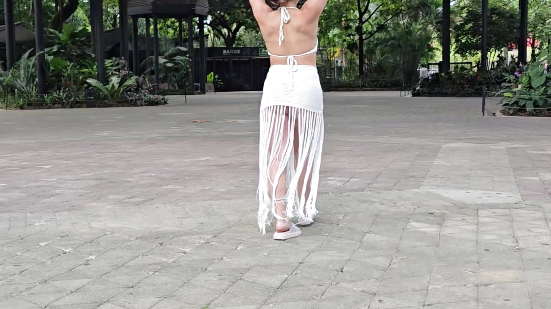 20251223_140443.mp4 - clip cu Hannah_wood_ model videochat