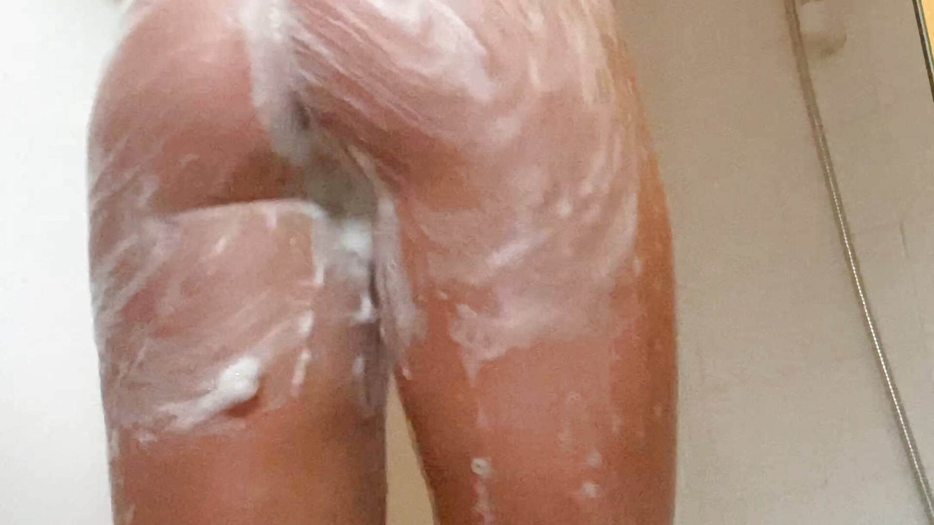 join me in the shower…. - video by Scarlett_Green cam model