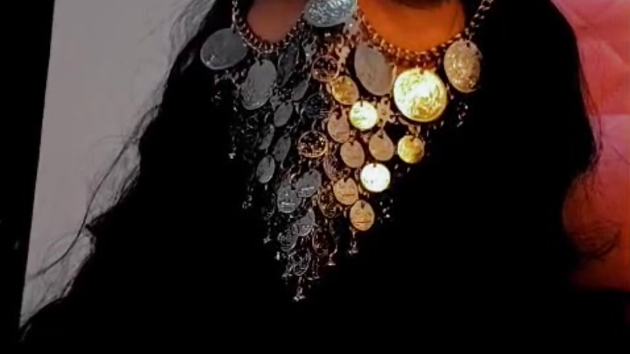 profile-intro-video-1762908634 - video by Sofia_cossio_ cam model