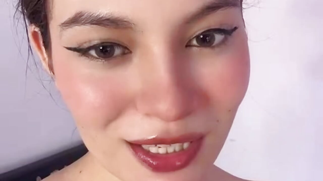 sweet face, but a devil - video by Billie_Eilish___ cam model