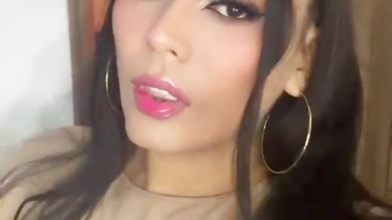 i love it – video modela na kameri yourlatina_emely