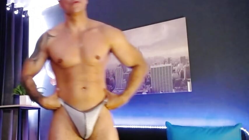 White boxers off... pure bare perfection. 🍑 Nude reveal inside! - Vídeo de Zed_ferrer, modelo de vídeos