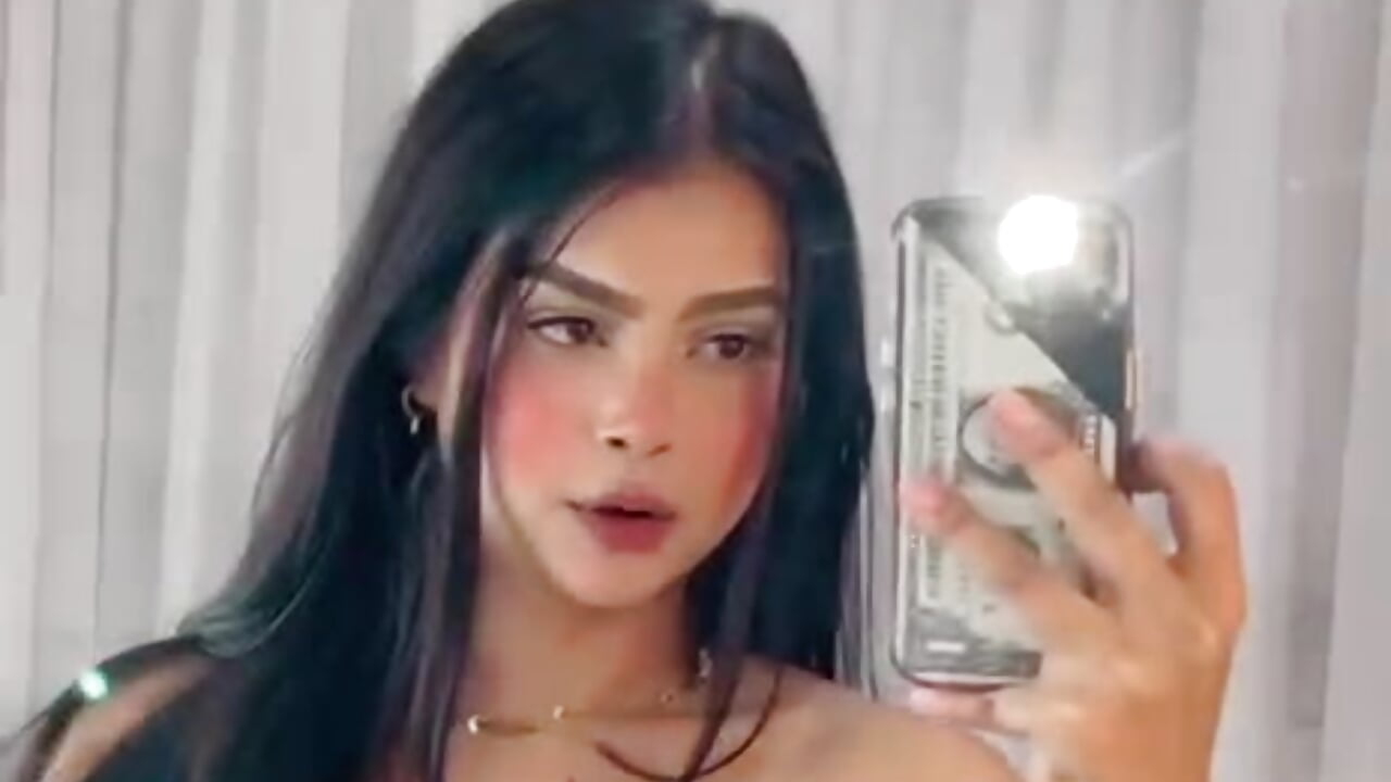 💋😈 - video by fallon_grey cam model