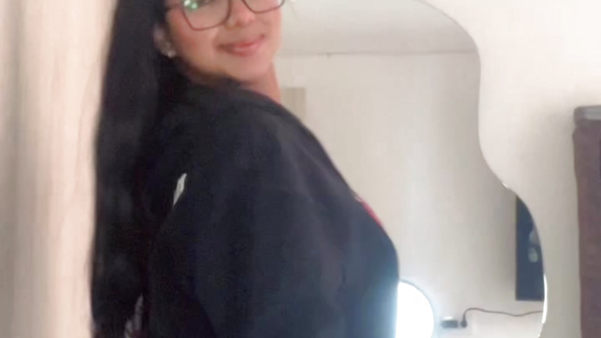 06469b54d6294c68b9c38286ea8be890 - video by BabySofi_ cam model