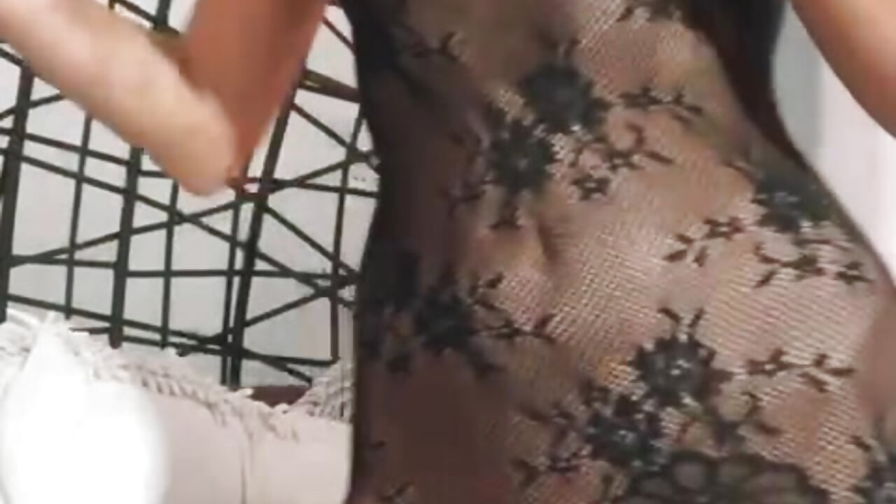 eb99ef4b-a1c2-460d-91cf-31714aaad6e5 - video by missdiane28 cam model