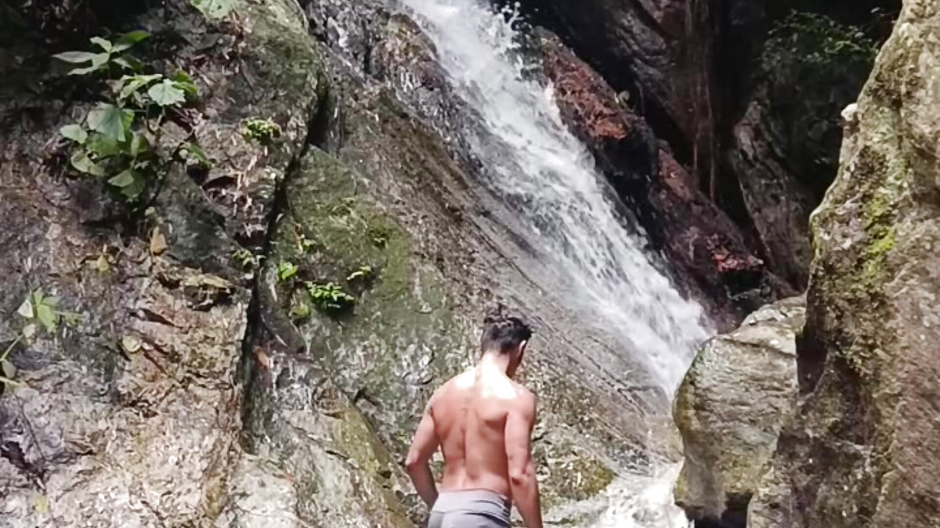 Refrescante. - video by JousephD cam model