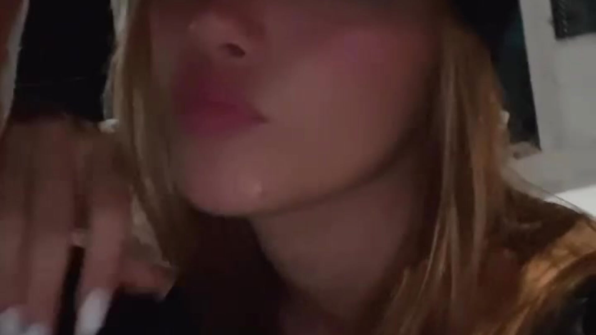 love love - video by sarita_sexy_bunny cam model