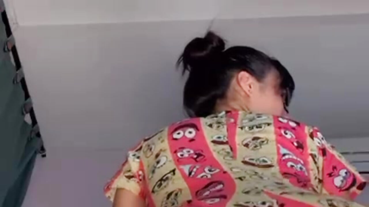 What are you doing down there, little one? 😈🤔 - video by lizzy_kane cam model