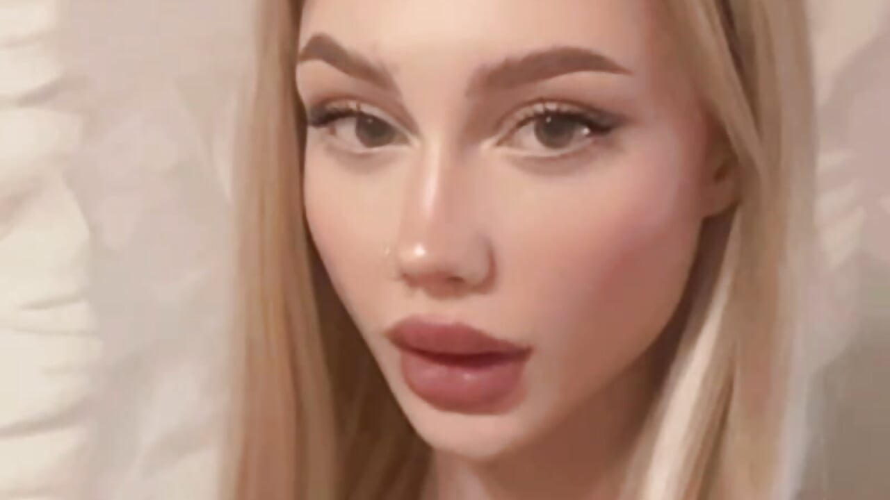 MeoW🐈 - video by RealLinaaa cam model