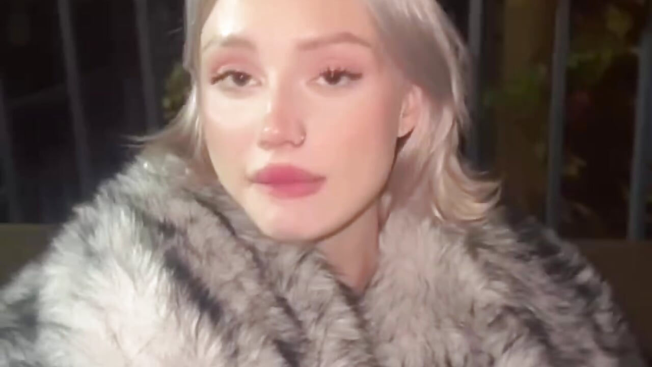 Brrrrr - video by RealLinaaa cam model