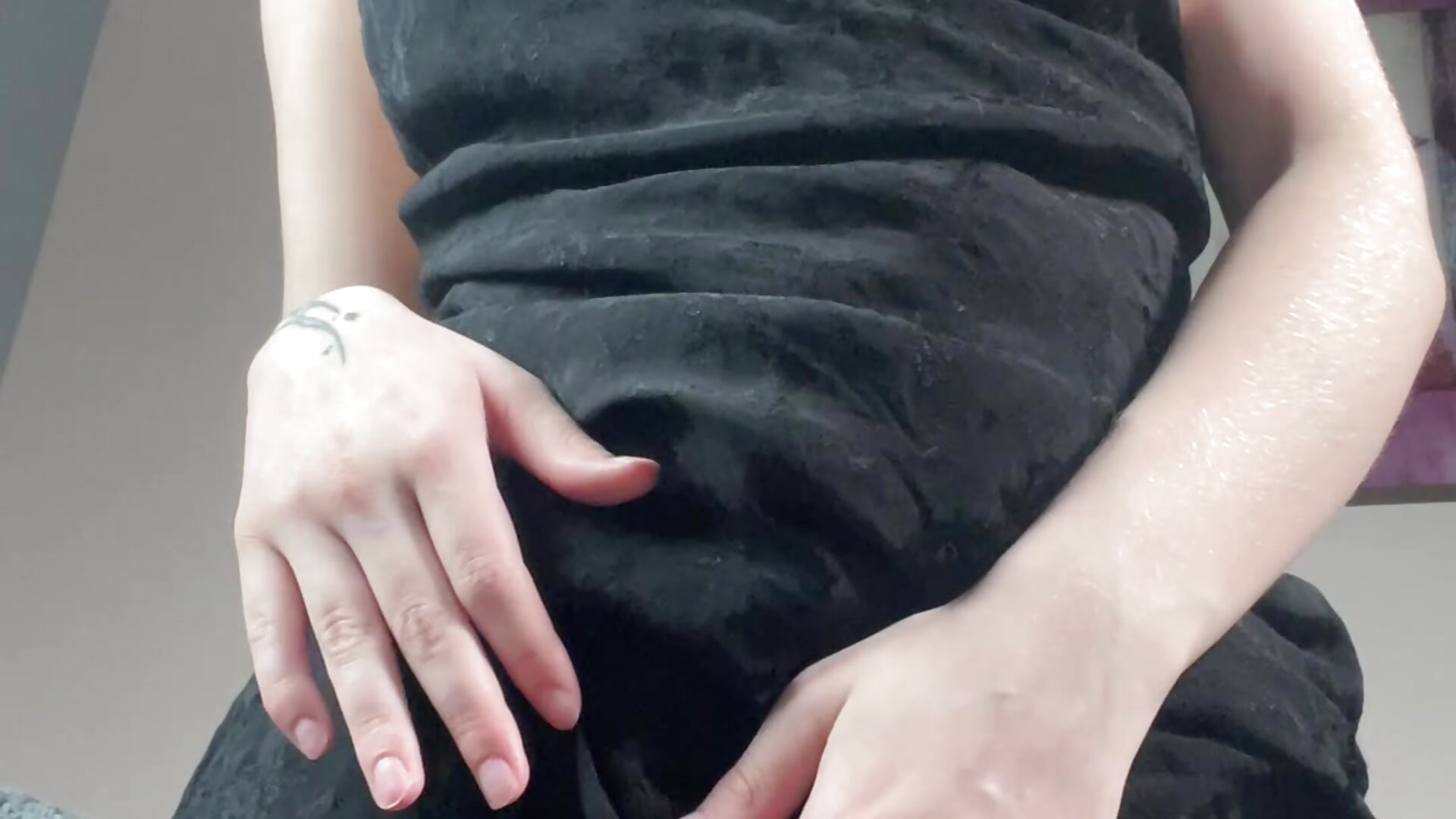 What's under the dress? ^^ - Video von AmaiRin Cam-Model