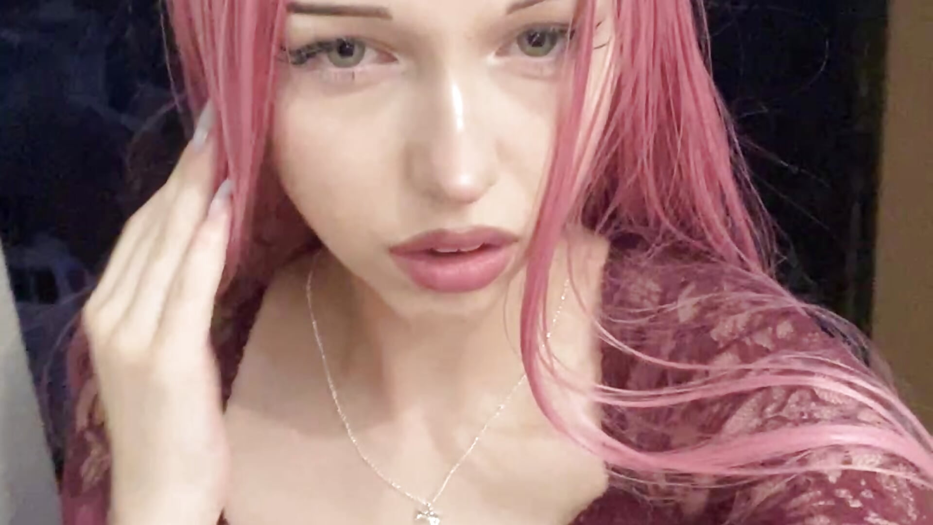 do u like my dress ? 😊 - video oleh model kamera AmaiRin