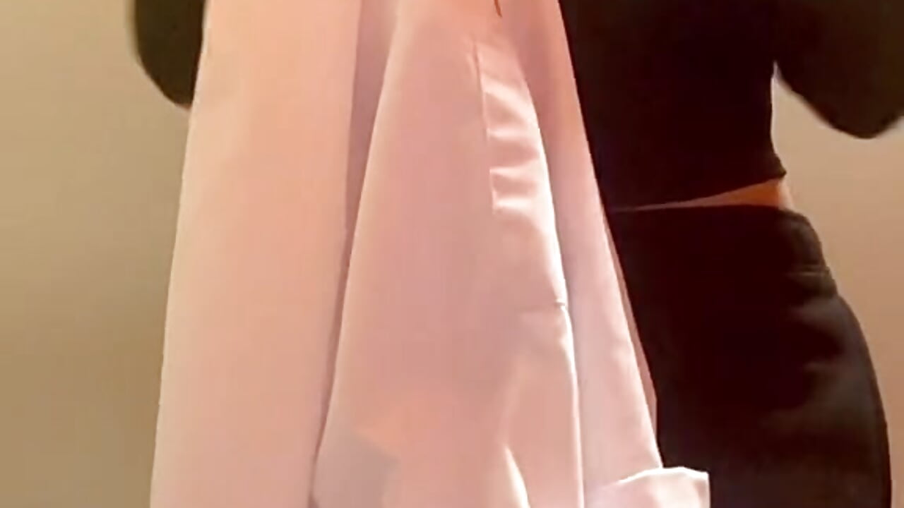 He terminado mis clases, y es hora de im quitarme mi uniforme…🔥😉 - video oleh model kamera lusstyles_1