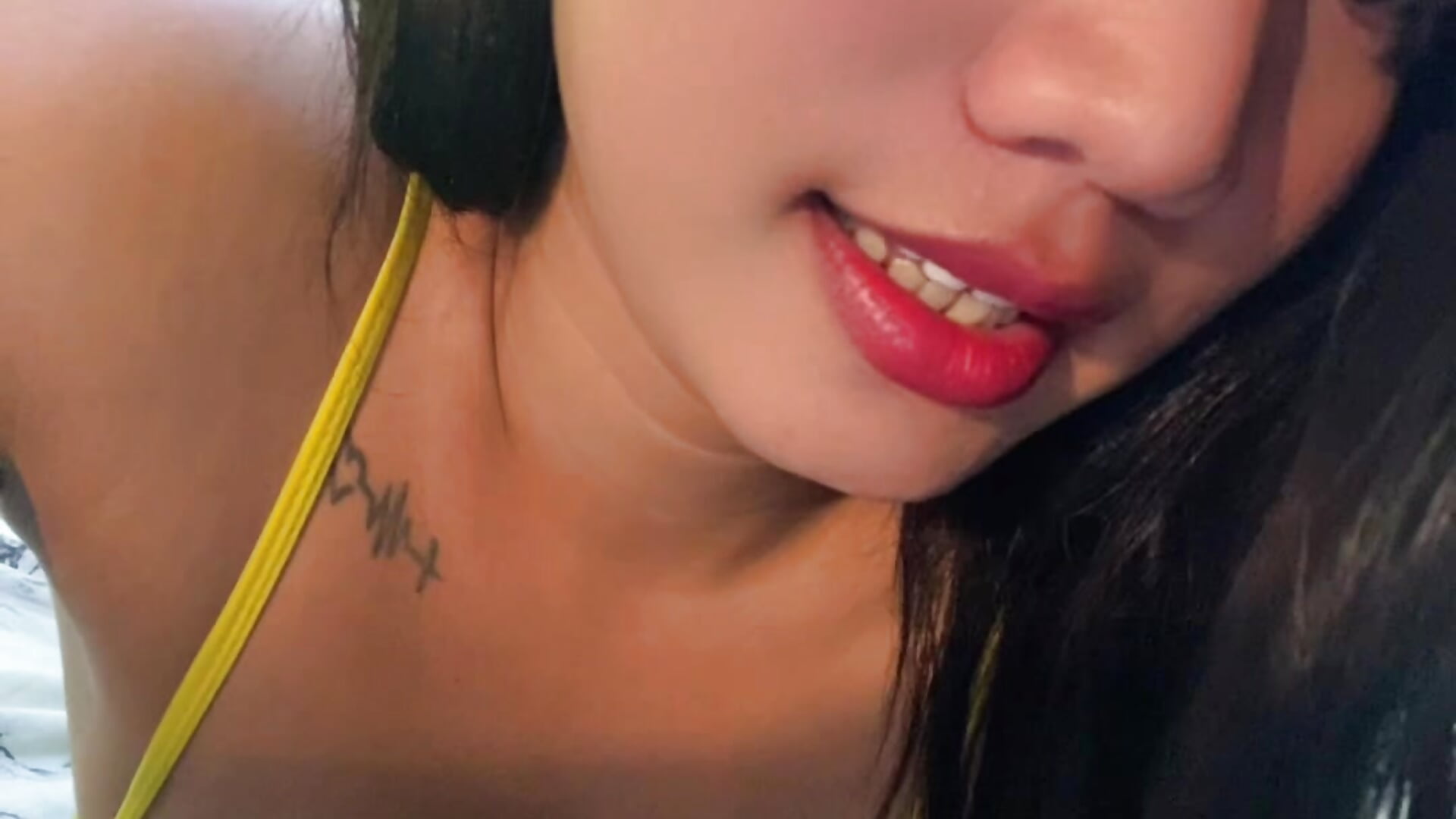 Latina goddess - video by wild_tamarra cam model