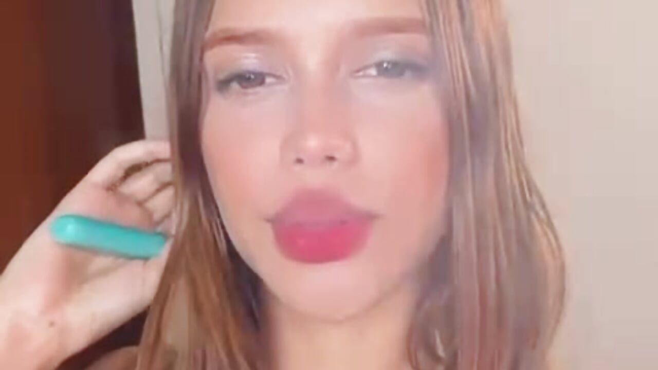 come on here for me<3<3 - video by nicolvibes_212 cam model