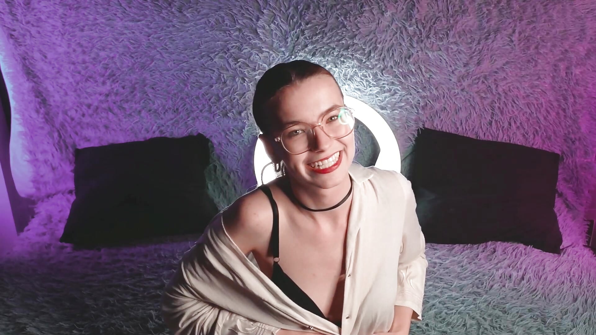 Just me and the music - RochelCozzi 캠 모델의 동영상