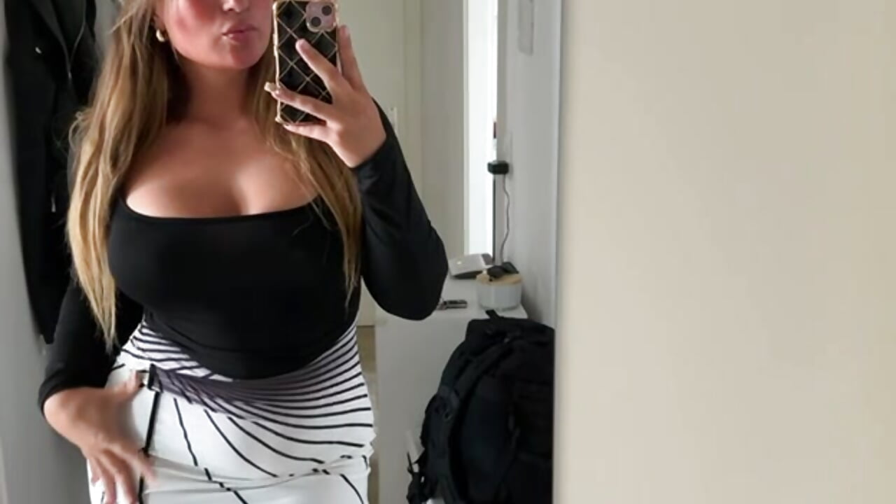 My First Stripchat Video 🥵 - video by BlondeSarah2006 cam model