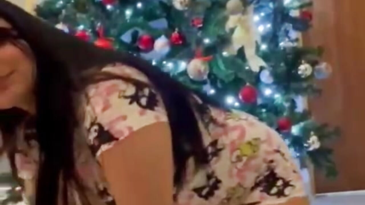 What would you like me to give you this Christmas?👀🔥 - video by Nicollevsconttei cam model