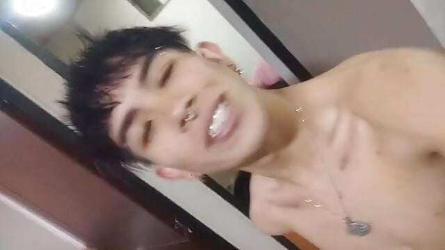 WhatsApp Video 2025-12-23 at 5,17,34 AM - فيديو من Angeldust19 موديل الكام