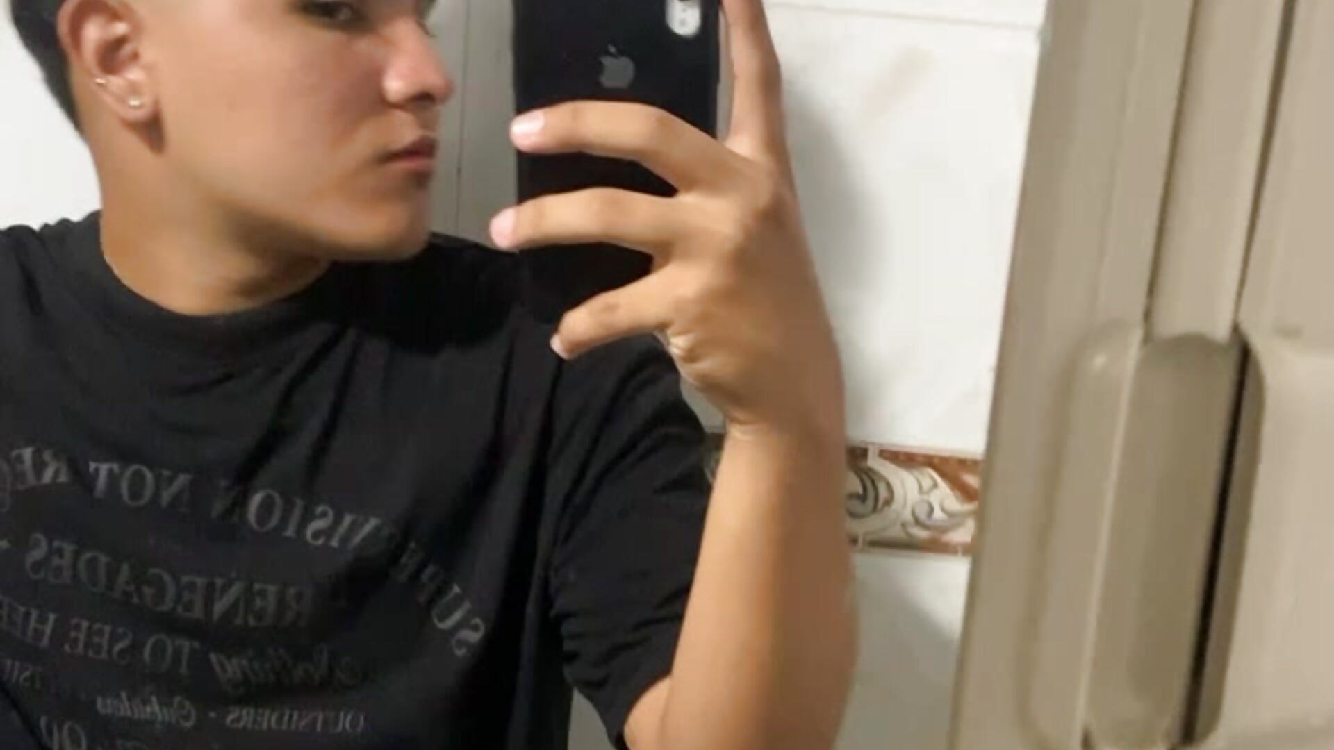 un bb - video by your_hub1 cam model