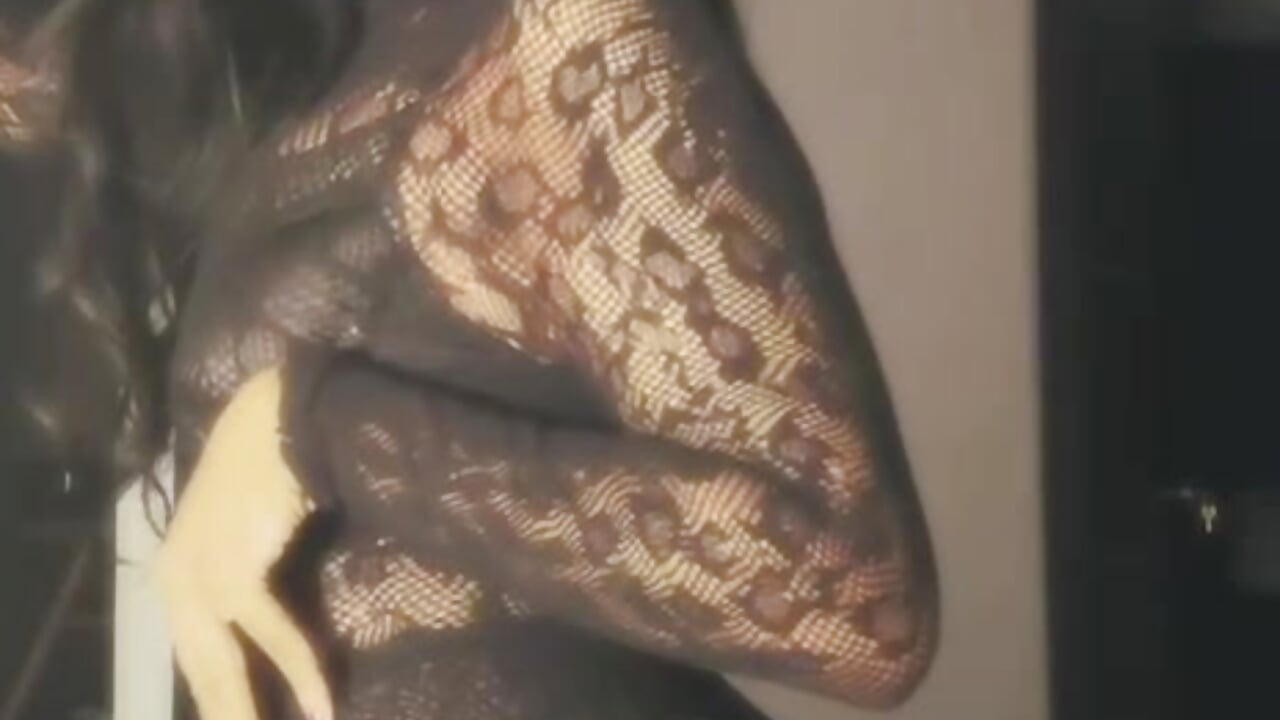 I feel so sexy - video by AriNova- cam model