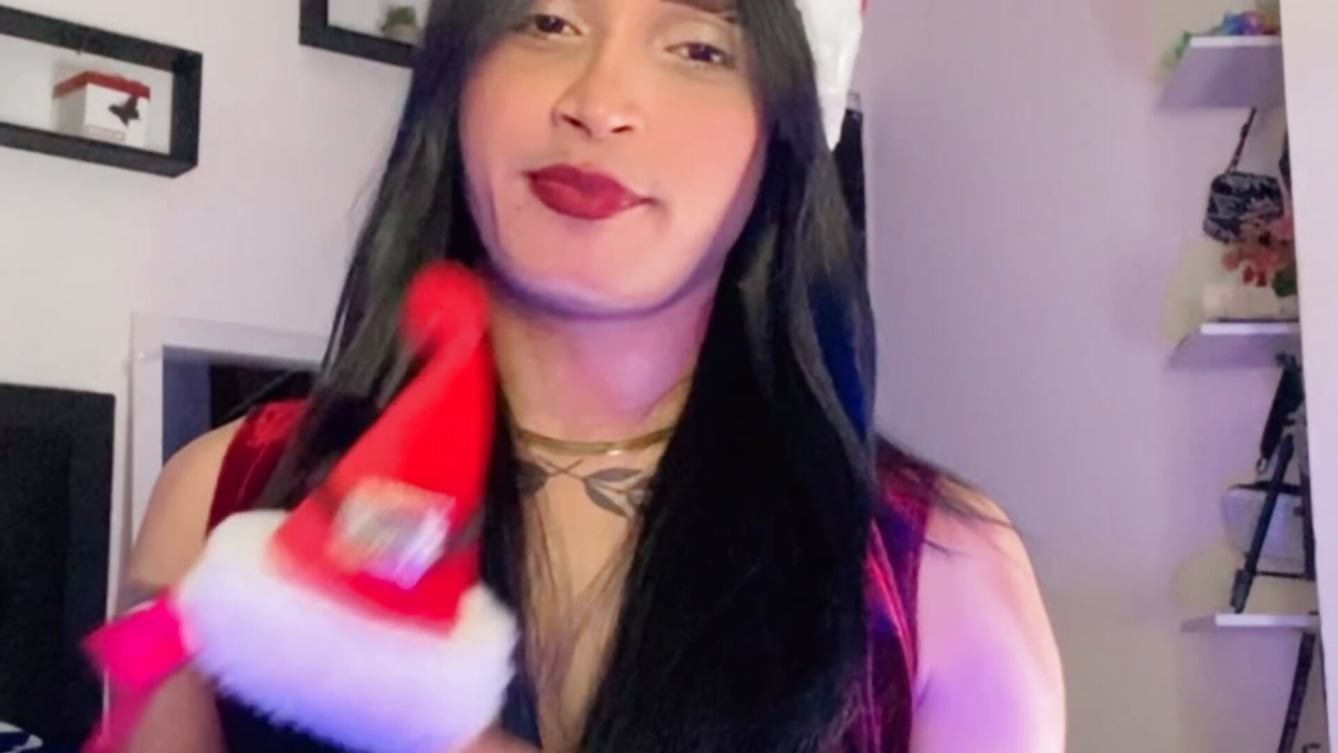 Navidad!!🤶 - video di Penelopee22cm modella di cam