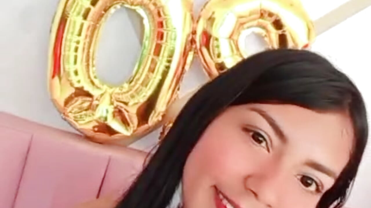 falling in love with my gaze - pocahontas_wi 캠 모델의 동영상