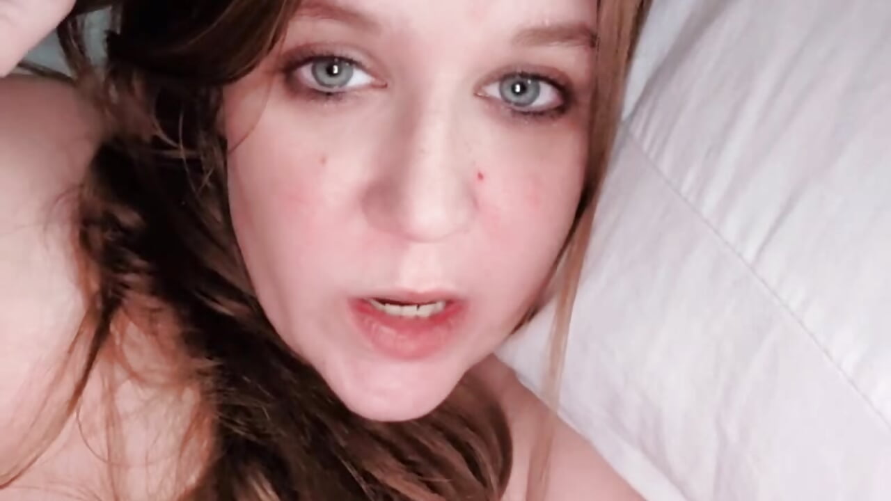 Cum see me play - video by CorrieLodge cam model