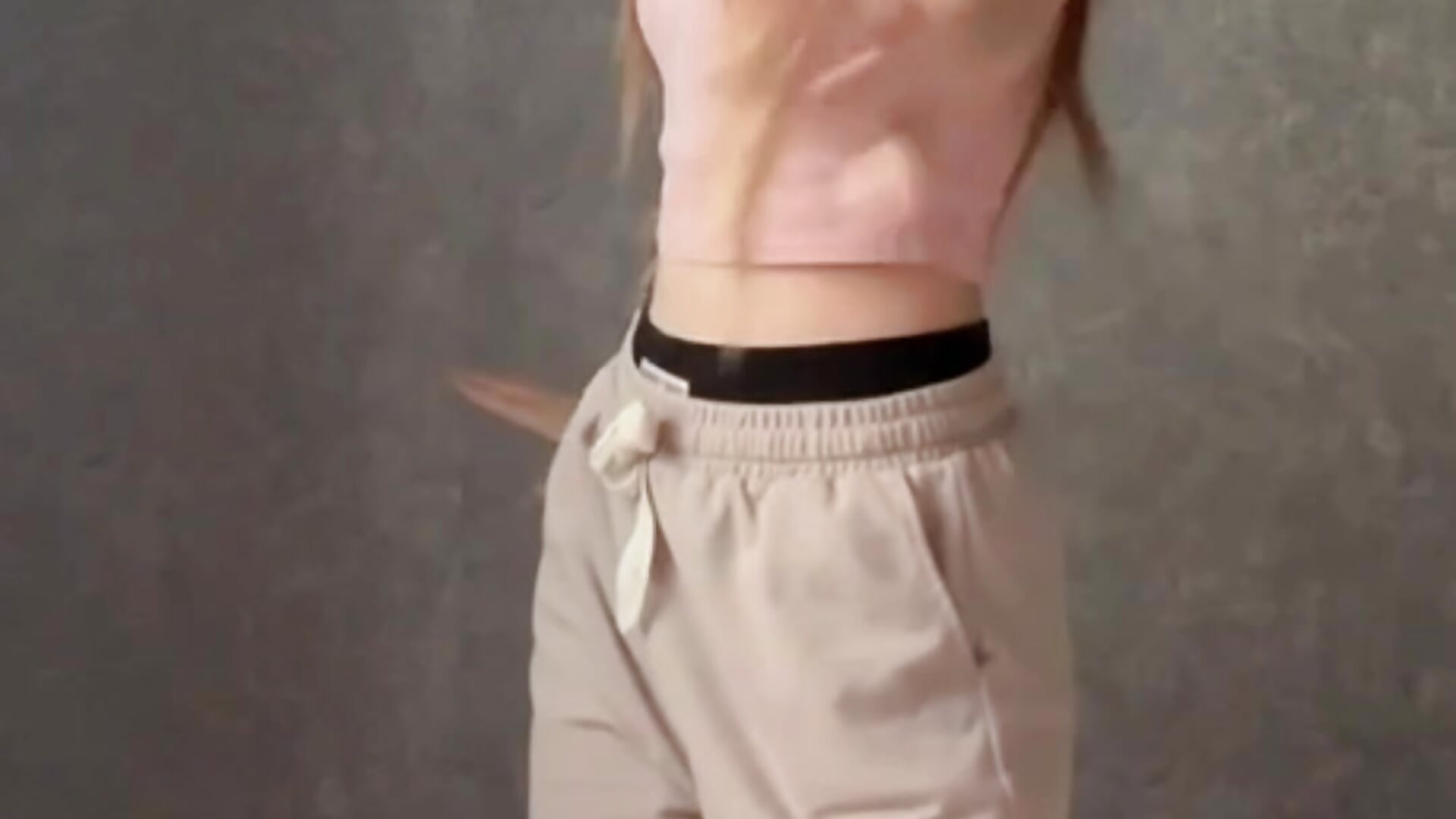 NTMY<3 – video od webkamerové modelky Holy_Poly