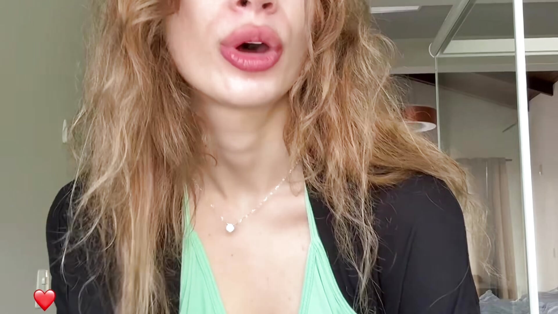 f006fa18667b45b8adb6274fb4c28b26 - فيديو من stuirt موديل الكام