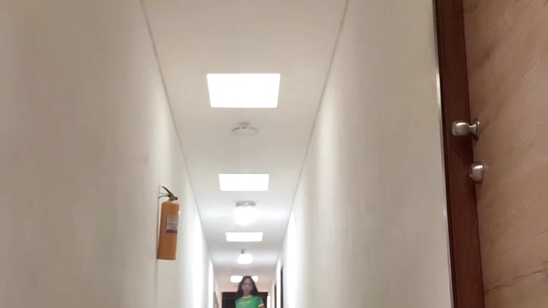 ✨walking sexy✨ - video by _Larabbitxx cam model