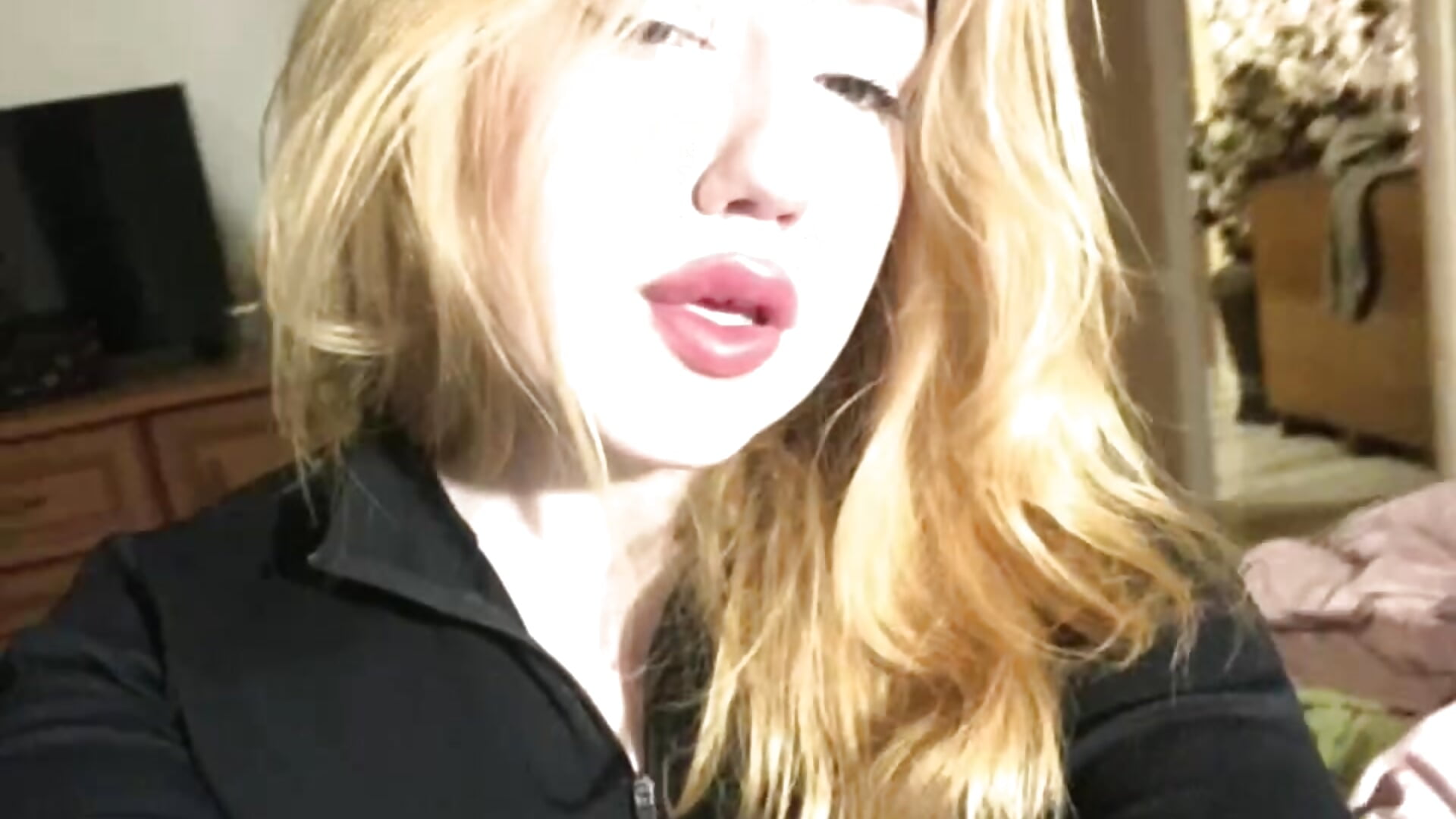 Pretty^^ - video by Jenny_luve cam model