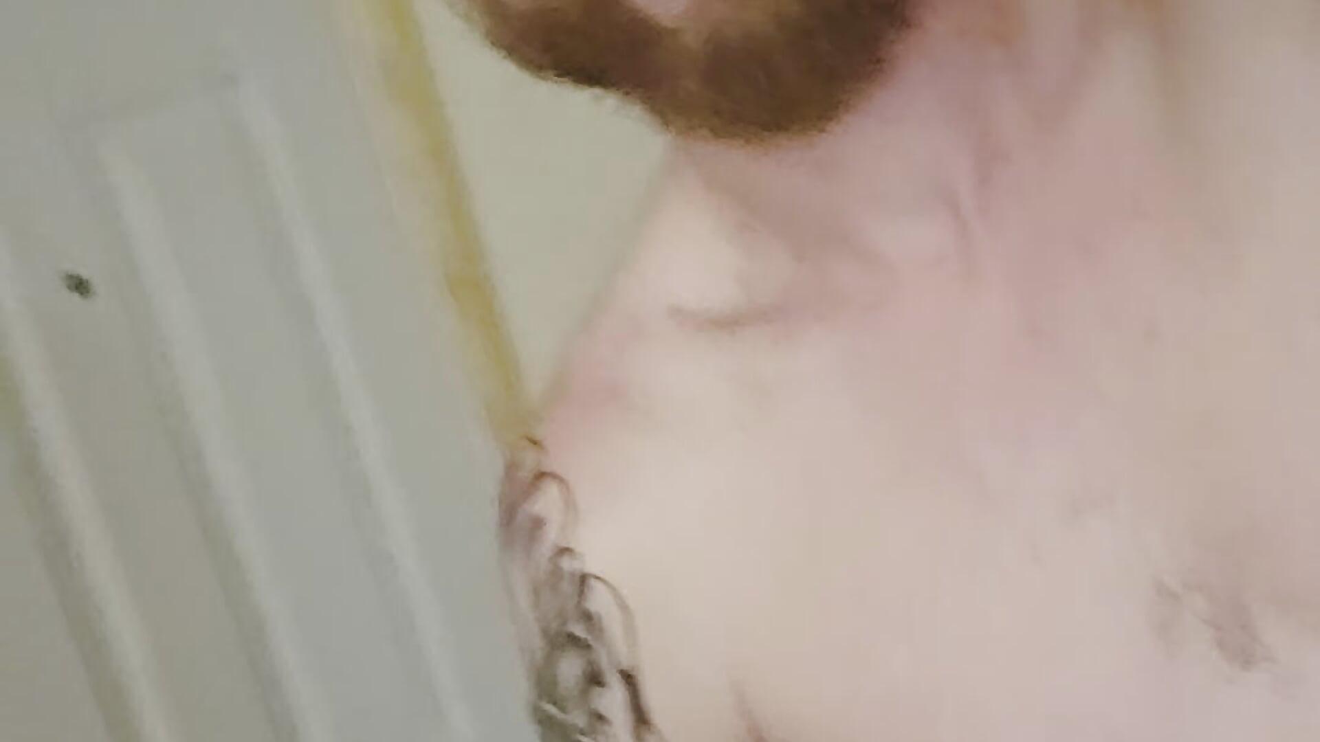 1000057479 - video by Redheadstud cam model