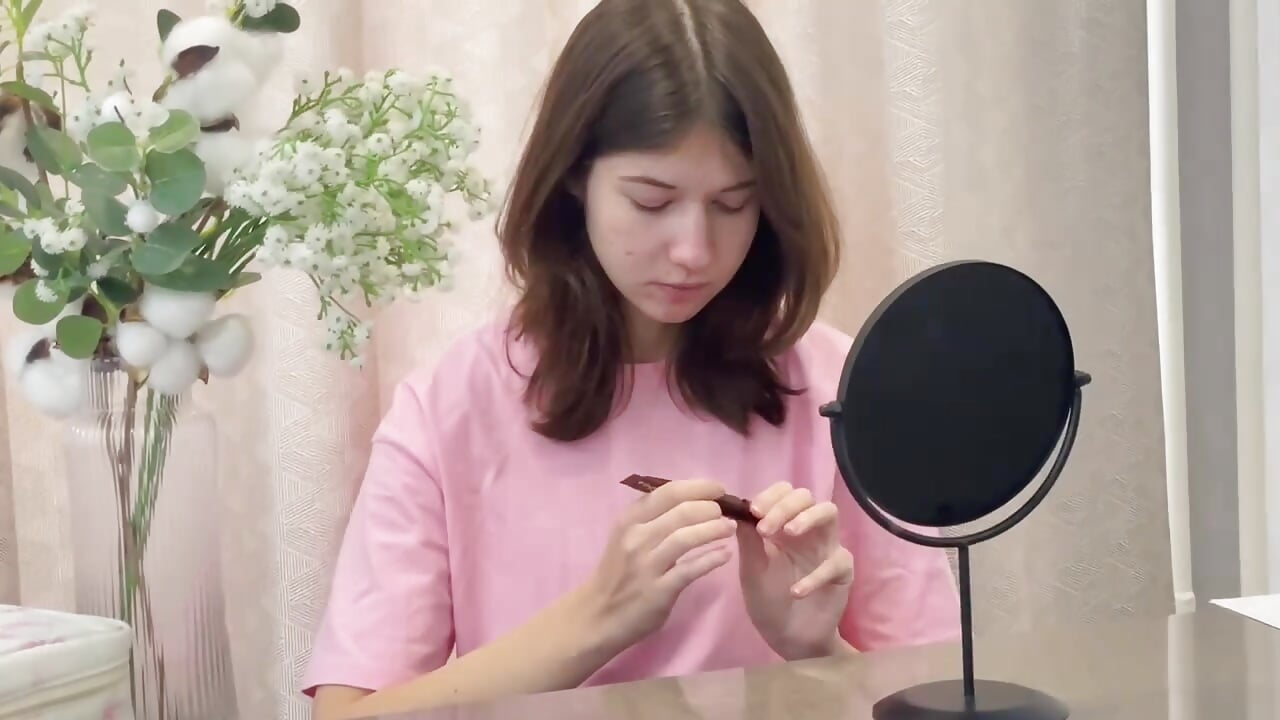 it's me - video by MarilynMun cam model