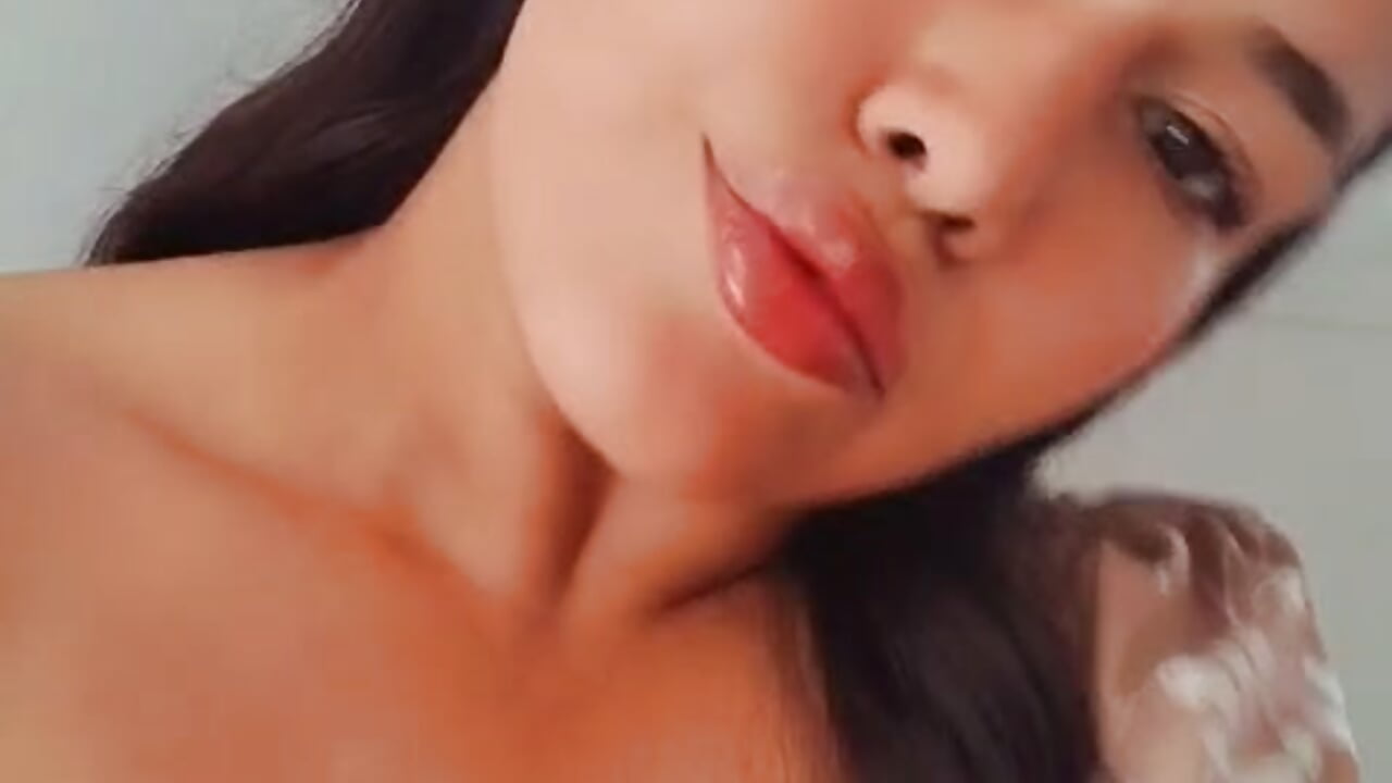 i´m AnnI ❤️ - วิดีโอโดย Channel_Mills โมเดลแคม