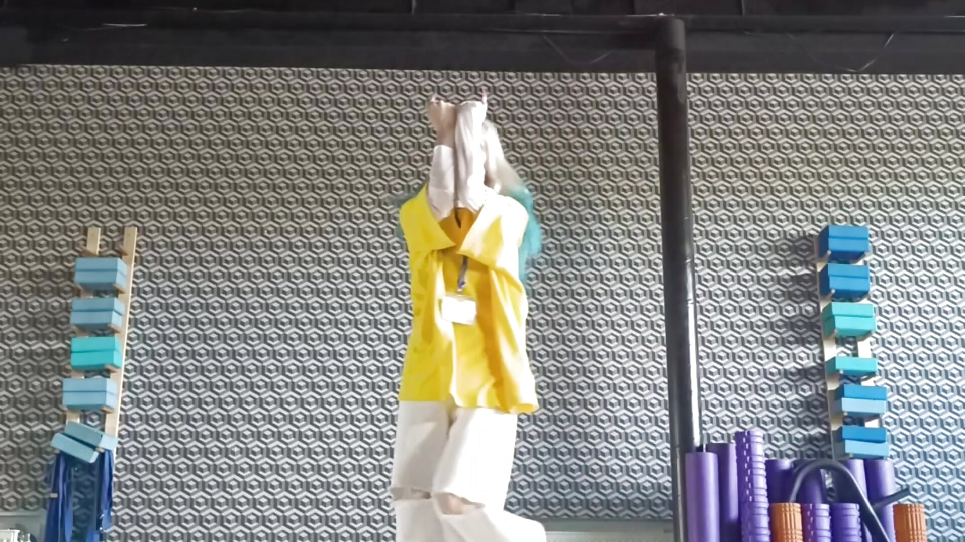 33333 - video by BeverlyWahoske cam model