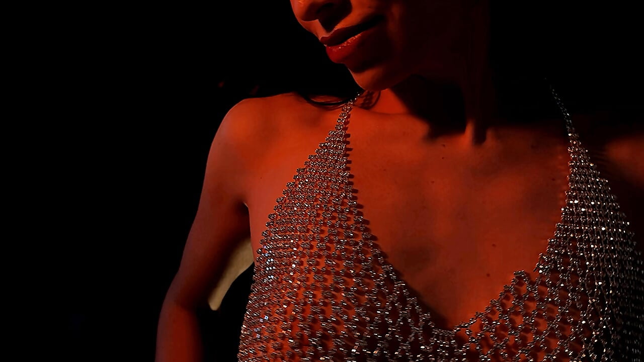 HOT ARI - video by ArielEvans cam model