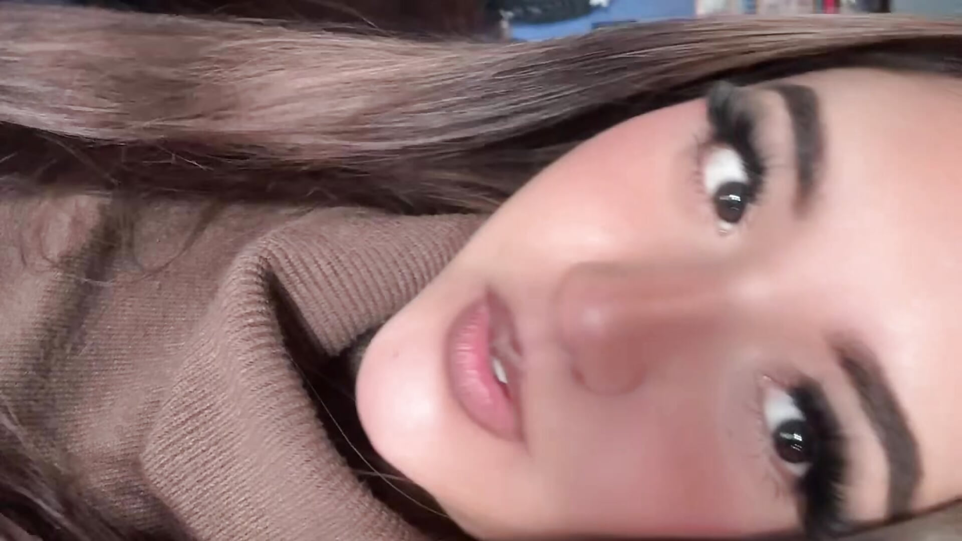 🙂‍↕️ - video by love_queen02