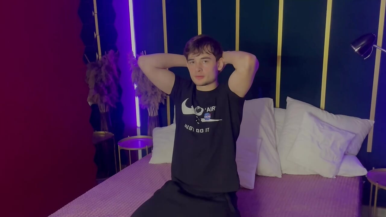 Welcome to my room! - vidéo du modèle de showcams AlejandroEllias