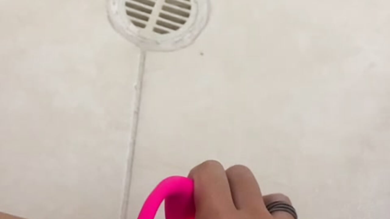 Look how my squirt comes out 🤭🤤