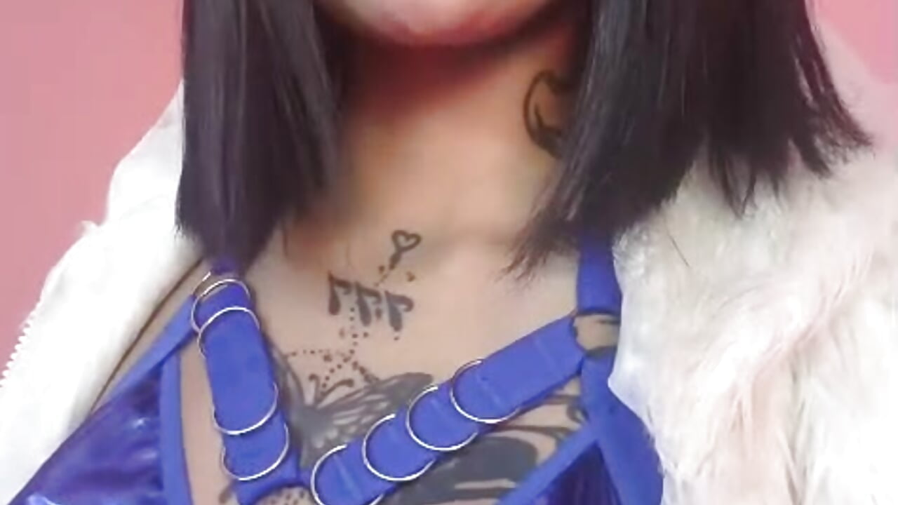 Kiss me, touch me, make me yours, let's be one! 😈 - clip cu Milu_carbajal_x model videochat