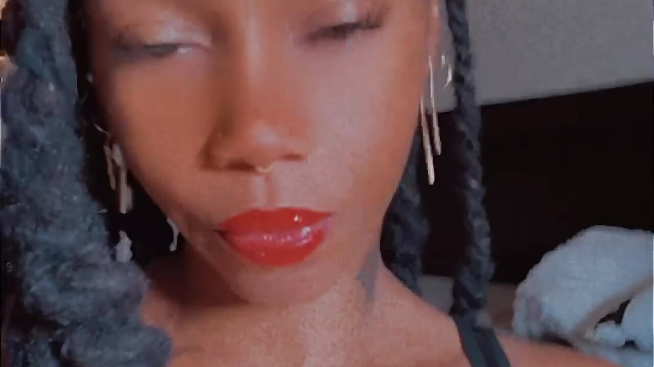 Pretty🥰 - vidéo du modèle de showcams Cookie_cream87