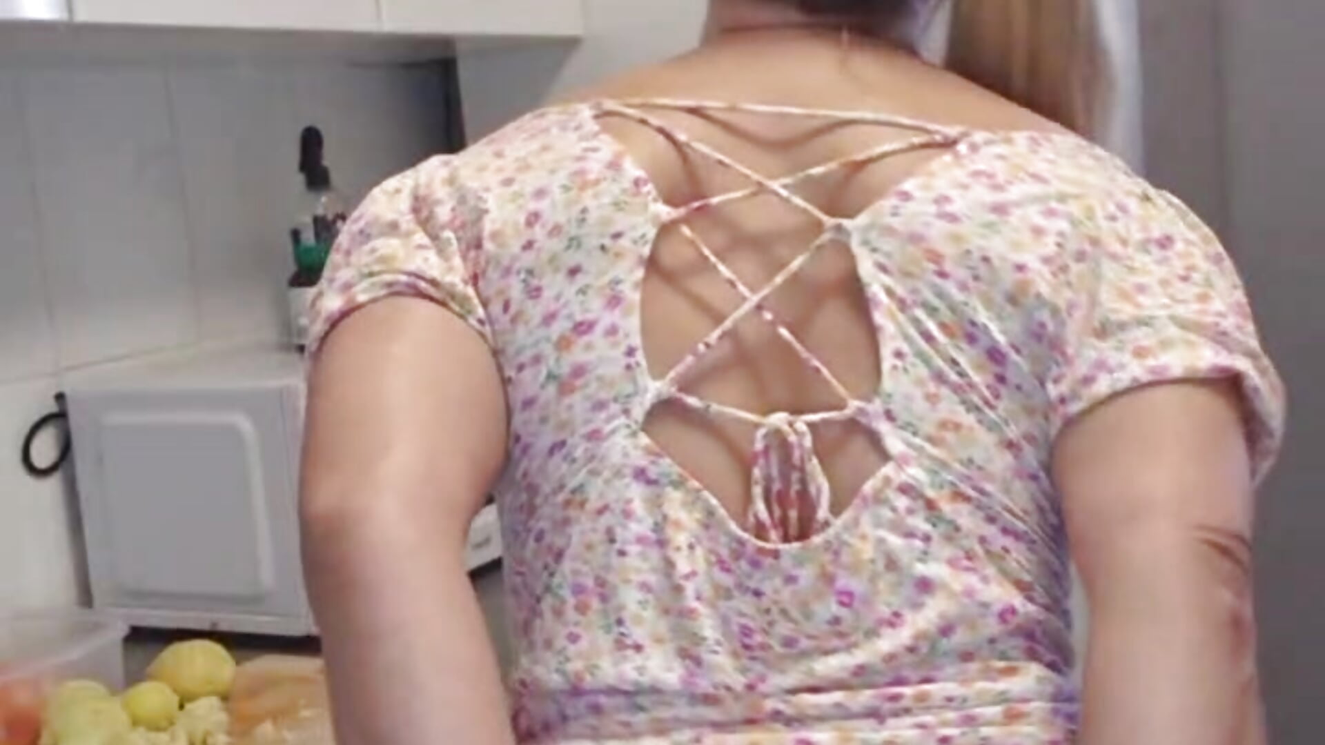 Making a salad... using my pussy - video by NadyaRubia cam model