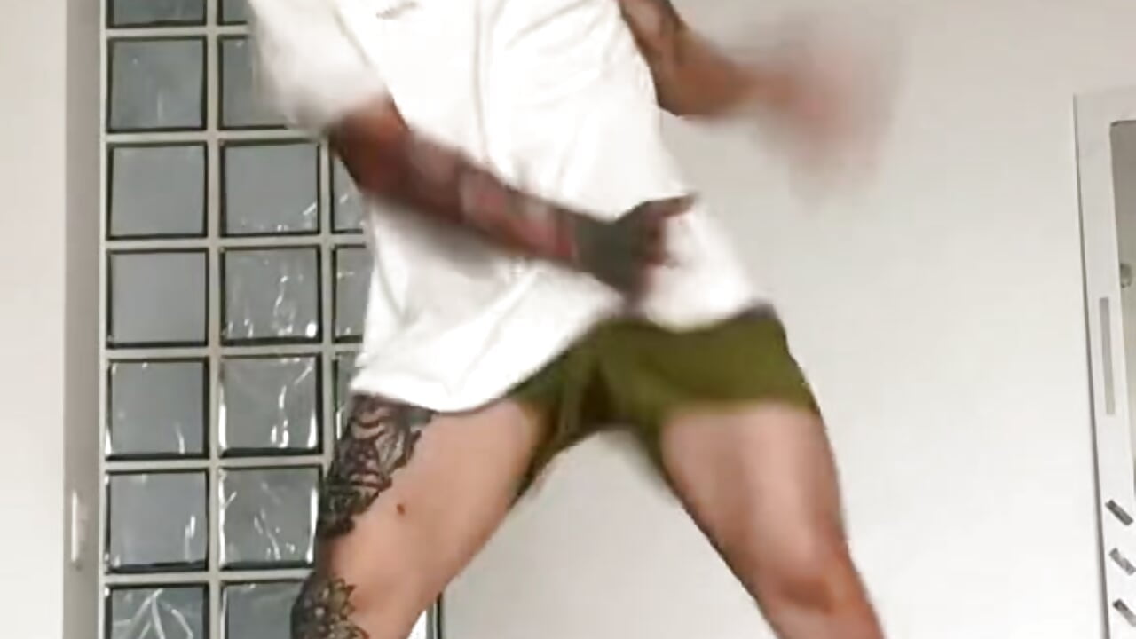 Download (3) - video by xavier-blake cam model