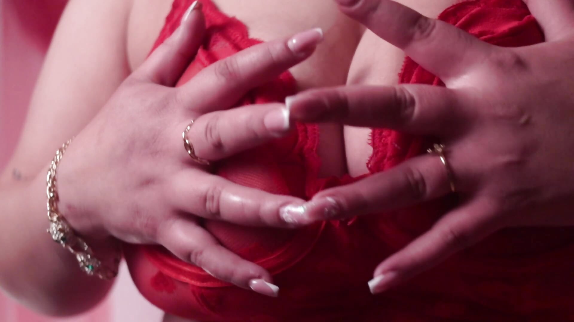 Red lingerie tease - clip cu SpicyCarlaXX model videochat