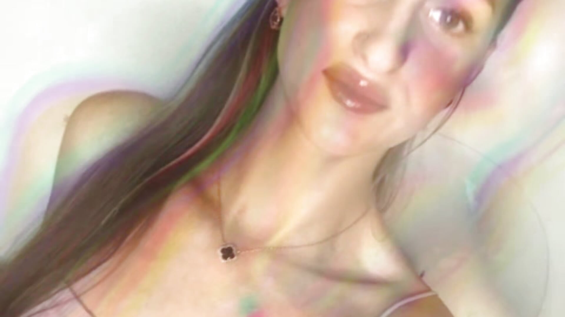 1000047572 - video van carolinakis_ cam-model