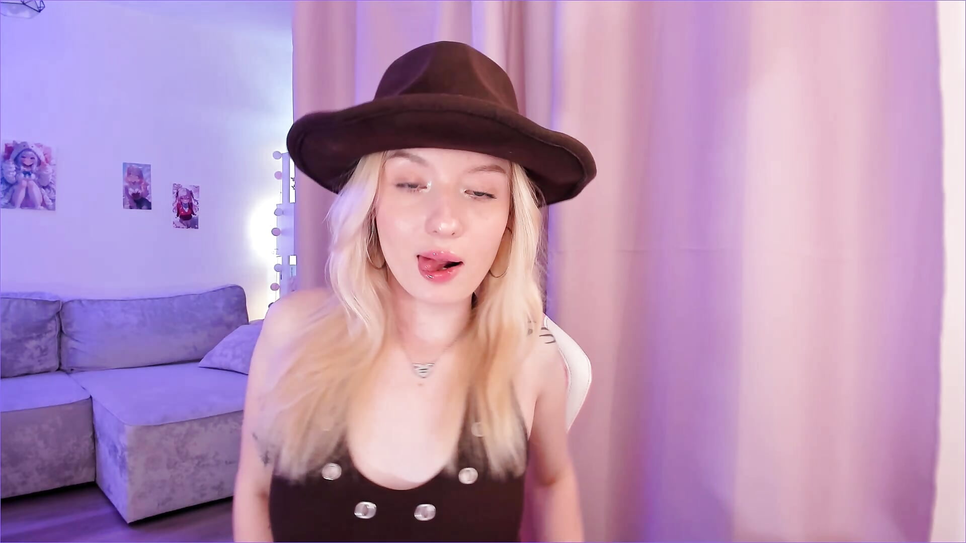 Cowgirl Sloppy Tease