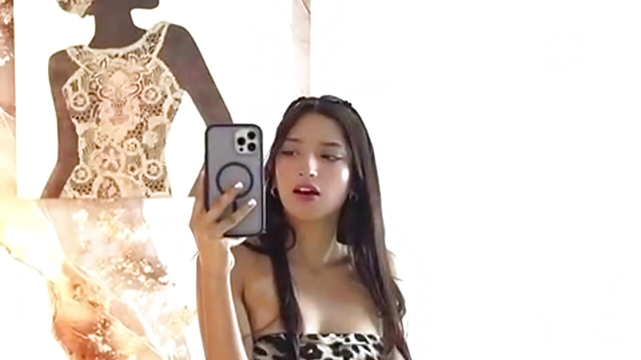 WhatsApp Video 2025-12-27 at 9,38,45 PM - vallolet_rose69 adlı kamera modelinin videosu