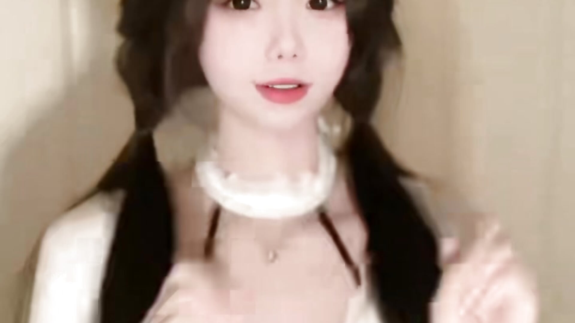 甜甜的她